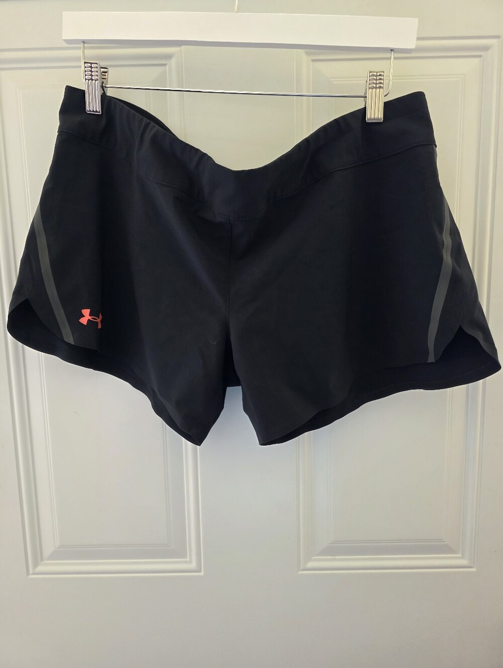 Under Armour Black Athletic Shorts with Pink Accent Logo Size 12